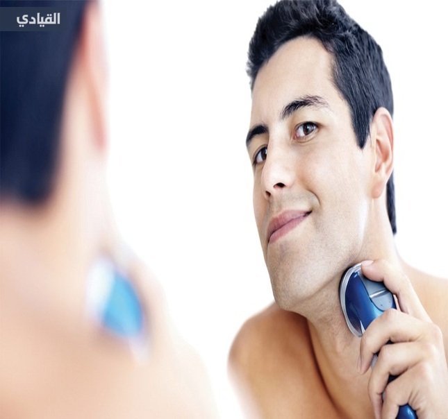 حلاقة اللحية بالماكينة العادية والكهربائية: المميزات والعيوب
